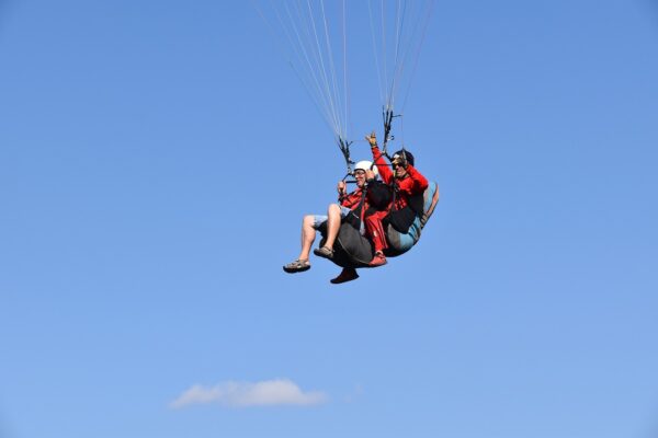 paragliding, two-seater, pair-4486612.jpg